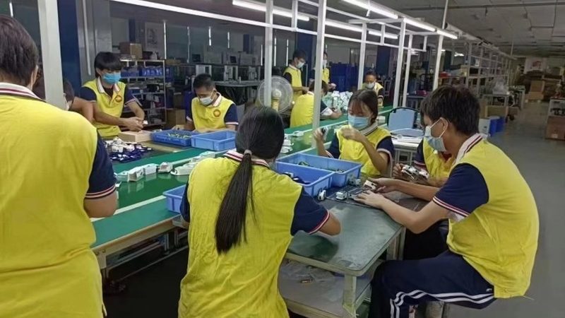 长途搬家按车收费，价格主要由以下几个因素决定：